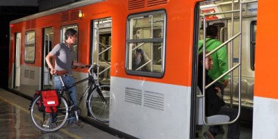 Este lunes, el Metro abrirá a las 7:00 horas por día festivo