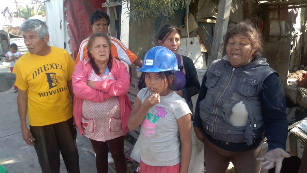 Desalojan decenas de familias de Las Casitas en Neza