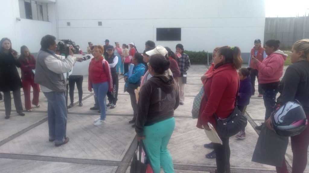 Mujeres se manifiestan en el Penal Neza Bordo, exigen destitución de la Directora