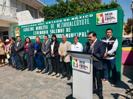 Prohíbe nuevo bando municipal de Neza venta de medicamentos y celulares en tianguis