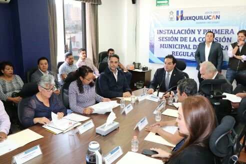 Integran comisión municipal de mejora regulatoria de Huixquilucan