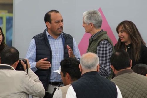 Entrega del Mazo Centro de Información y Documentación en la UPA