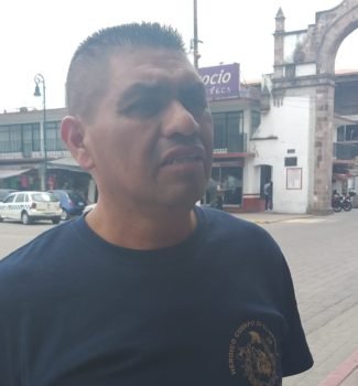 Reparten cubre bocas por caida de ceniza en Amecameca.
