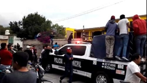 Niño de 4 años pierde la vida luego de que una camioneta embistiera a bicitaxi en Amecameca