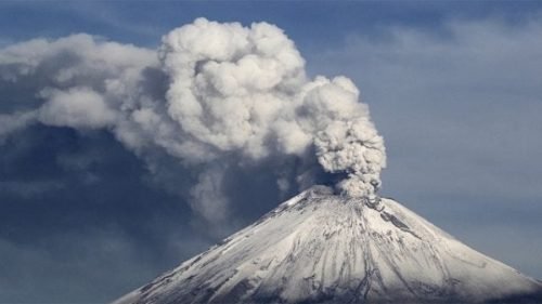 Emite volcán #popocatépetl 163 exhalaciones acompañadas de vapor de agua, gases volcánicos y ligeras cantidades de ceniza. continúa semáforo en #amarillofase2