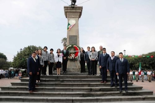 Participan en Amecameca más de 6 mil personas  en el Tradicional Desfile de Independencia