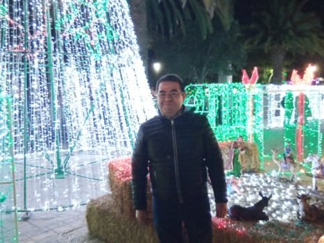 Pequeños y Edil de #TenangoDelAire encienden  el árbol navideño
