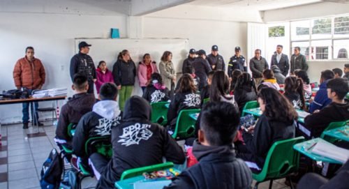 Aplican en Amecameca Operativo Mochila