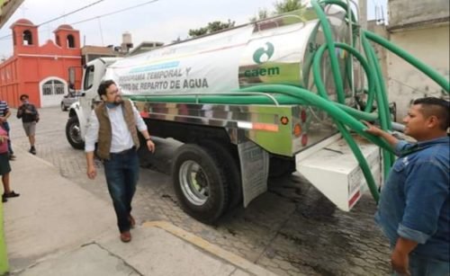 En Ozumba distribuye CAEM agua en pipas