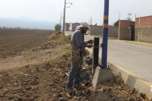 Mayor seguridad en Tenango del Aire al reparar alumbrado público