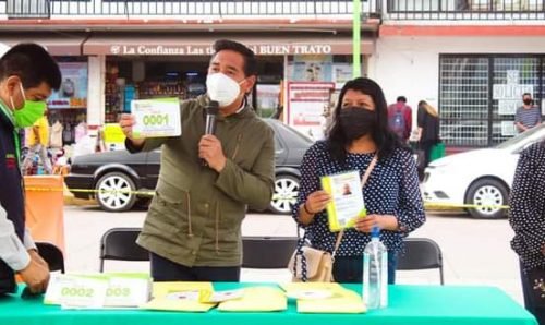 Entrega Gobierno de Amecameca tarjetones a bicitaxistas