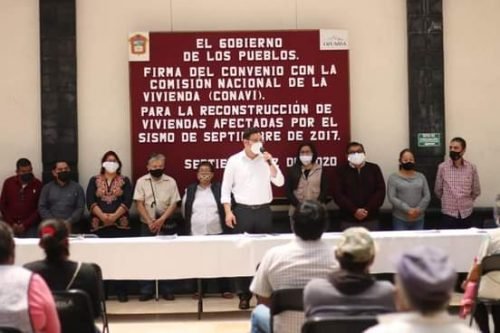Familias de Ozumba firman convenio con la CONAVI
