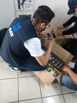 Aseguran  autobús de pasajeros con 8 mil cigarros presuntamente apócrifos en Chalco