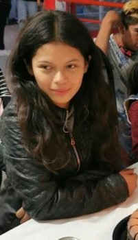 Desaparece adolescente al estar trabajando en un crucero en Tultepec