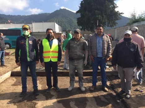 Entrega Gobierno de Amecameca material de construcción