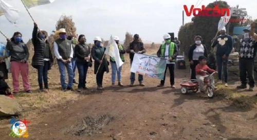 Dan banderazo de inicio a la colocación de luminarias en San Isidro