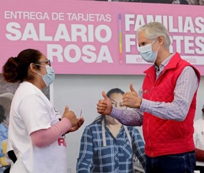 Del Mazo hace entrega del Salario Rosa en Tenango del Aire