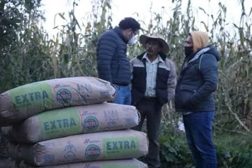 El Gobierno de los pueblos hace entrega de las primeras toneladas de cemento para la rehabilitación de los caminos saca-cosecha