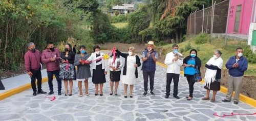 Autoridades de Ecatzingo inauguran calle Fresno 