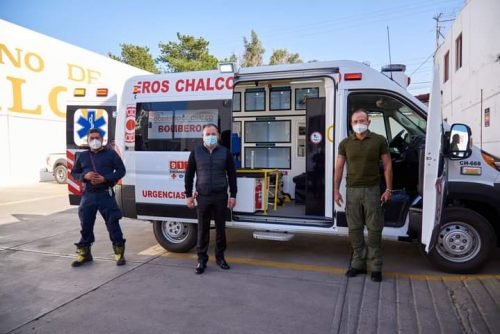 Edil de Chalco entrega ambulancia totalmente equipada