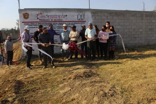 Edil de Atlautla hizo entrega  de la construcción de drenaje sanitario en San Juan Tehuixtitlán