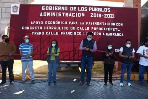 Edil de Ozumba hizo entrega de la calle Popocatépetl en la delegación de Tecalco
