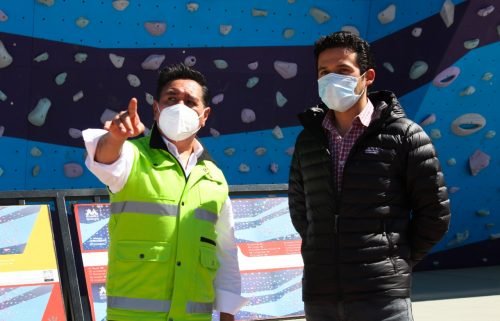 Recorren Secretario de Desarrollo Urbano y Obra y Presidente Municipal la Unidad Deportiva de Amecameca