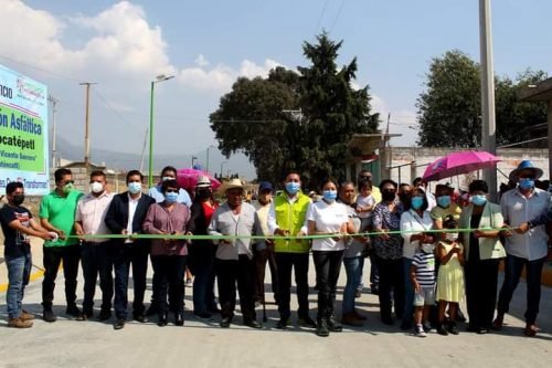 Entregan en Amecameca obra que esperaban los vecinos desde hace 60 años