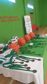 Realizan cuadrangular de básquetbol en Tenango del Aire