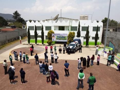 Edil de Amecameca entrega cuatro patrullas delegacionales