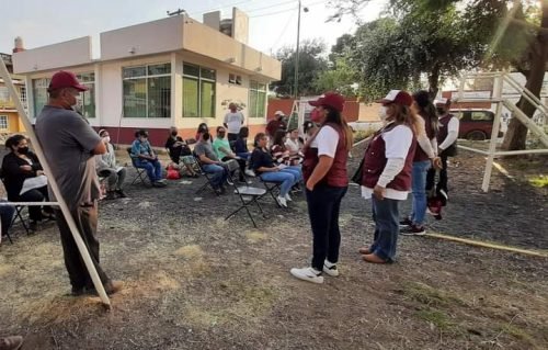 Vecinos de Miraflores expresaron sus opiniones ante la candidata por el Distrito 1 Anaís Burgos Hernández