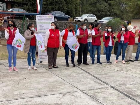 Carmen Carreño expone sus propuestas de campaña con vecinos de Popo Park