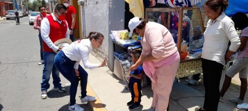 Ivette Topete realizó un recorrido por calles de la delegación Zentlalpan