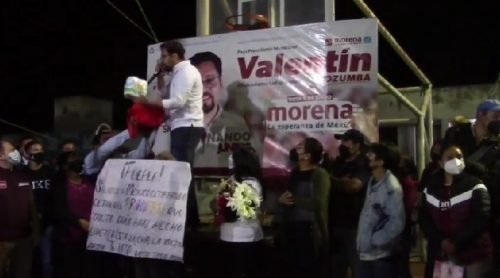 Valentín Martínez Castillo denunció que el PRI está entregando despensas en Ozumba