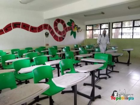 Realizan sanitización en escuelas de Tepetlixpa