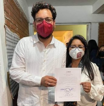 Valentín Martínez Castillo recibe constancia de mayoría como presidente municipal electo de Ozumba