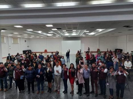 Anaís Burgos refrendó su compromiso con maestras y maestros de la Región 8