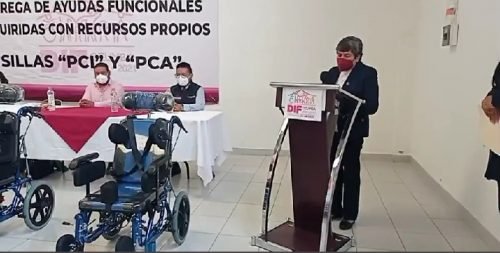El SMDIF de Ozumba hizo entrega de aparatos funcionales