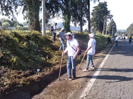 Jóvenes del SMN apoyan en labores comunitarias en Ozumba