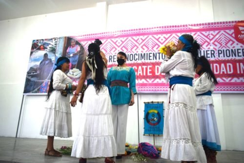 Rinden homenaje a mujeres que conservan raíces indígenas