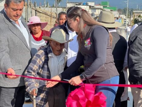 Alcaldesa Dra. Ivette Topete Garcia le cumple a los habitantes de San pedro Nexapa, Amecameca