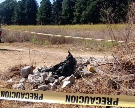 Localizan embolsado un cuerpo humano en Tlalmanalco